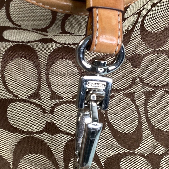 VGT Coach Hampton Signature CC fold over clip Hobo Bag & Matching Bifold Wallet - Picture 7 of 16